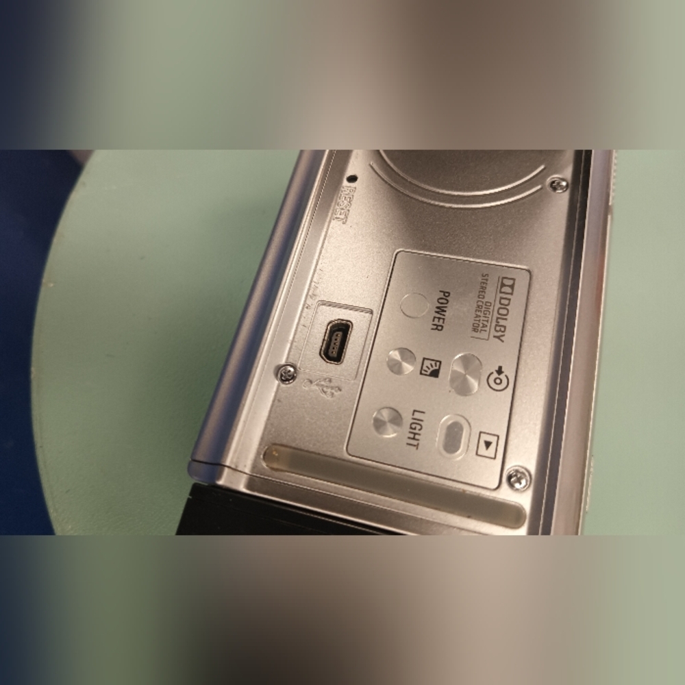 sony handycam dcr sr68 hdd silver camcorder - Picture 3 of 4